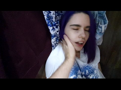 ❤️ Shkafda mening singlimni topib, unga yordam berdi ❌ Anal pornoda bizda ❌️